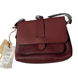 NWT ampere vegan leatger Burgundy Crossbody Bag so cute bw interior